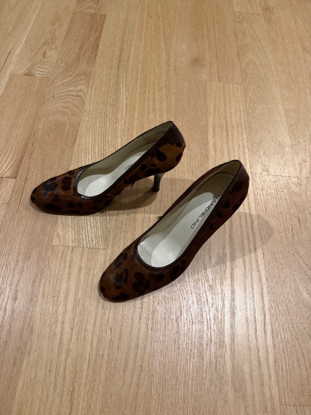Bandolino leopard calf hair high heels